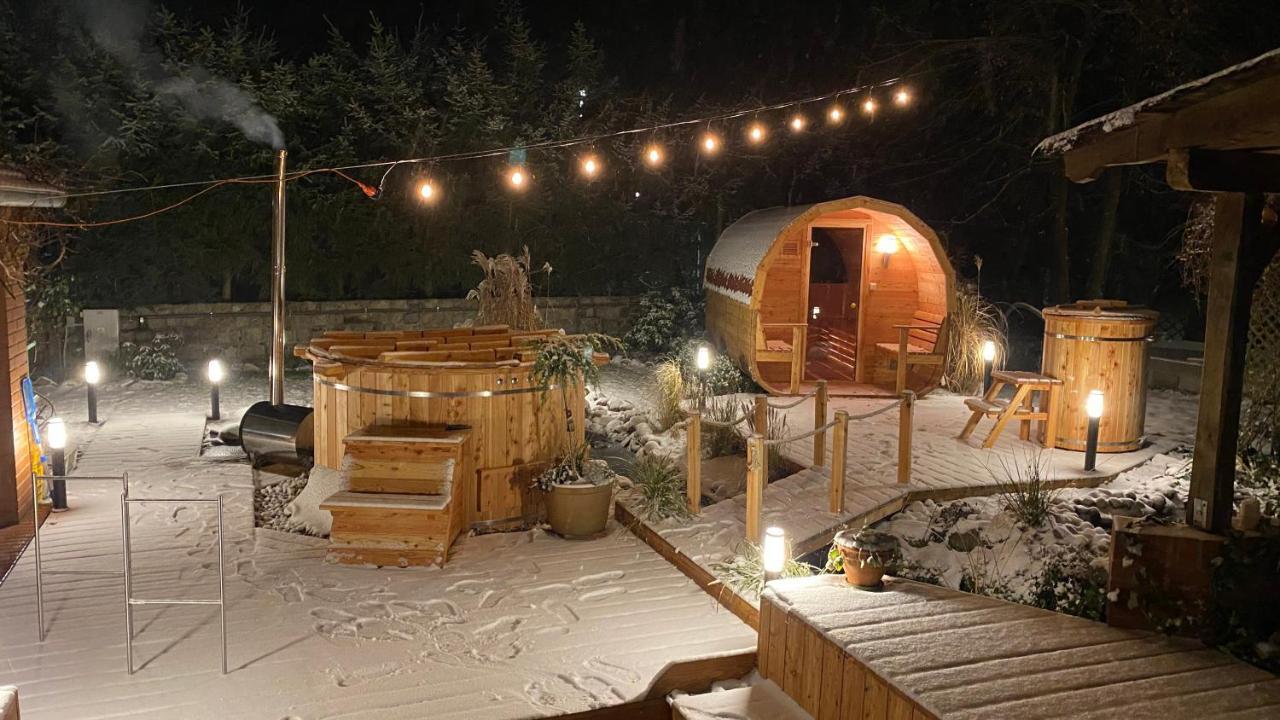 Poziomka Otel Kujan Dış mekan fotoğraf