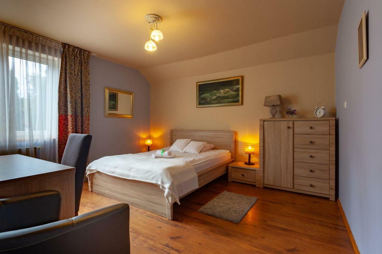 Poziomka Otel Kujan Dış mekan fotoğraf