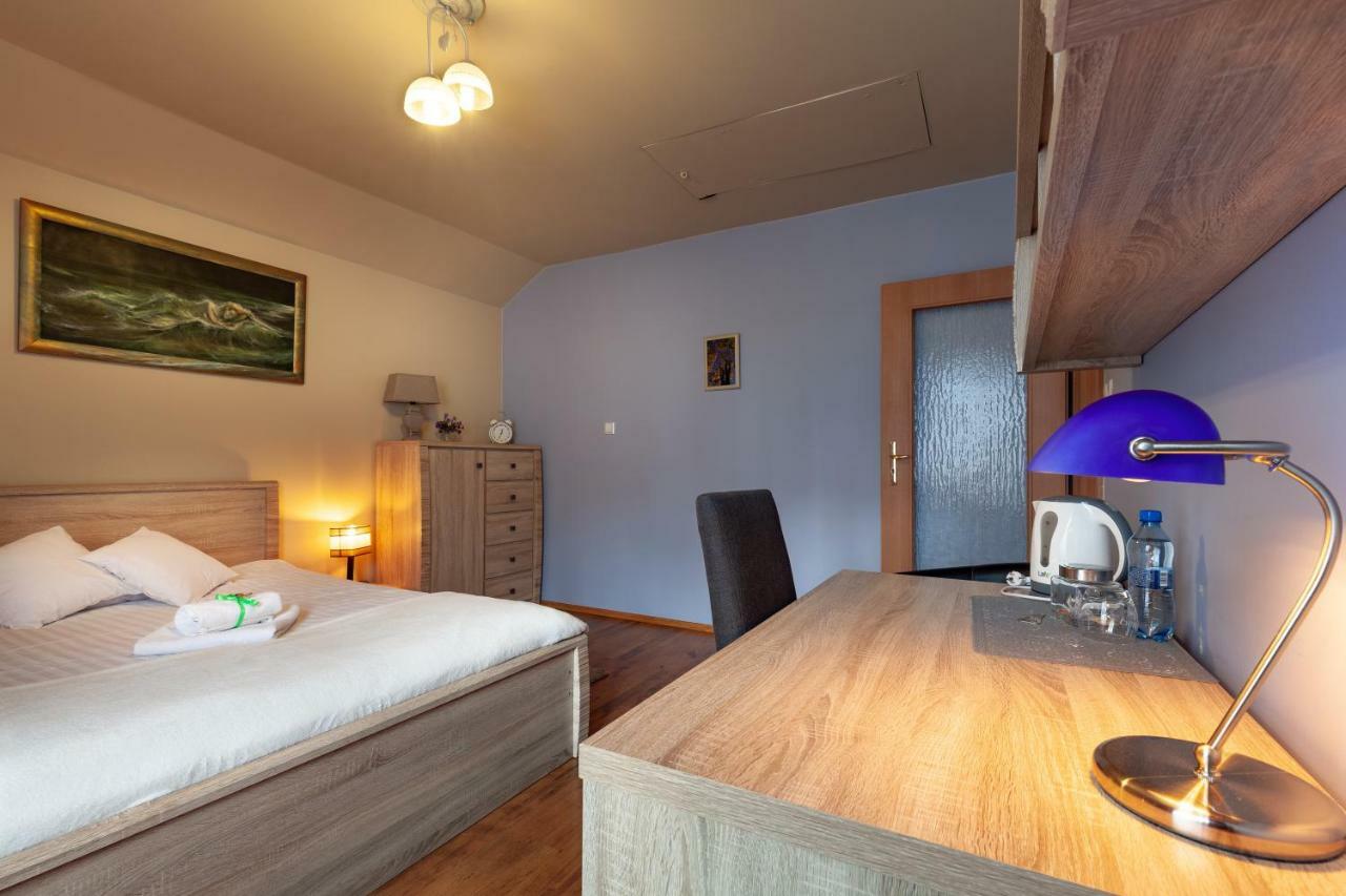 Poziomka Otel Kujan Dış mekan fotoğraf